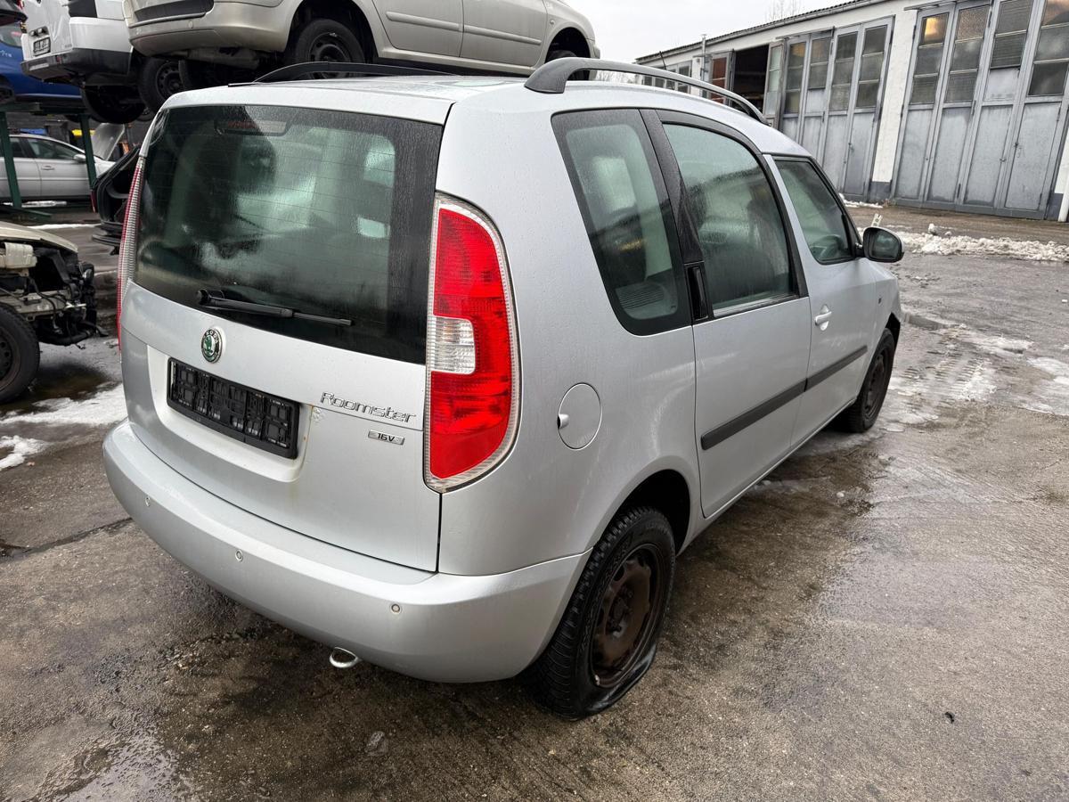 Skoda Roomster 5J original Au&szlig;enspiegel rechts elektrisch LA7W Reflexsilber BJ08